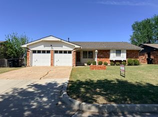 133 SW 14th St, Moore, OK 73160