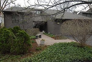 1st image of 20 Lakewood Cir