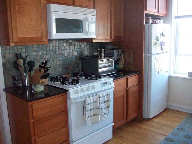 1st image of 4341 N Albany Ave APT 1