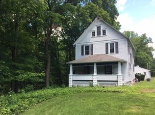 1529 Dutch Ln, Hermitage, PA 16148