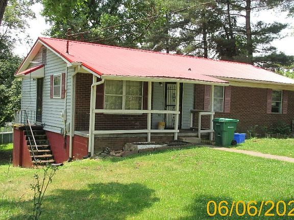 2nd image of 3105 Walker Dr