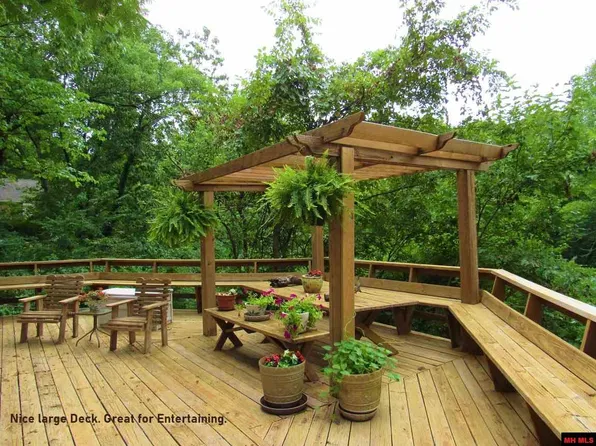 68 Wildwood Dr, Mountain Home, AR 72653