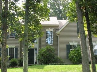 350 Oak Ridge Ln, Harleysville, PA 19438