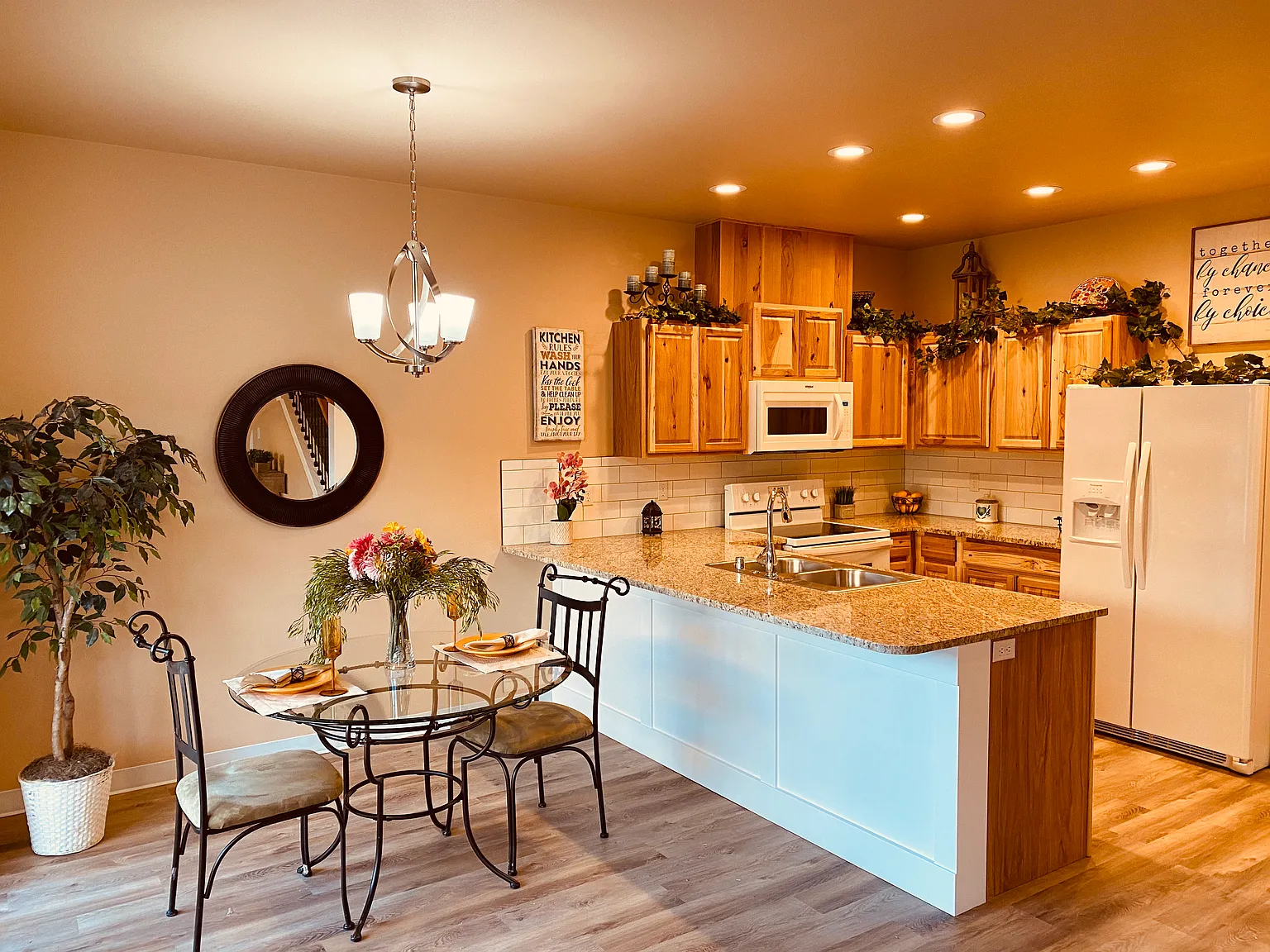 Rosencrans Apartment Homes — Photo 4