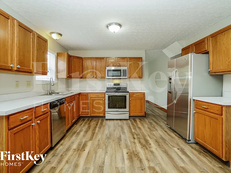 5546 Breshly Way — Photo 7