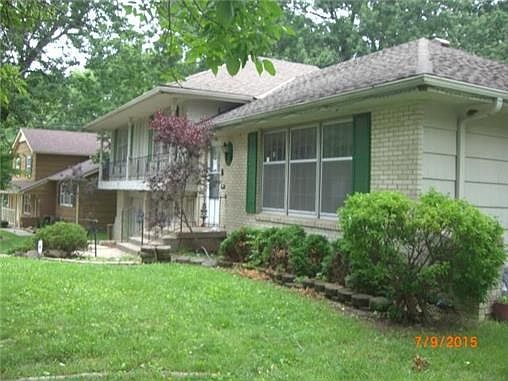 2nd image of 10005 Cambridge Ave