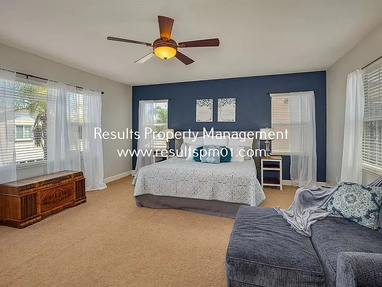 2425 Foxcroft Cir — Photo 21