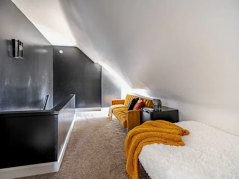 Building's Lounge