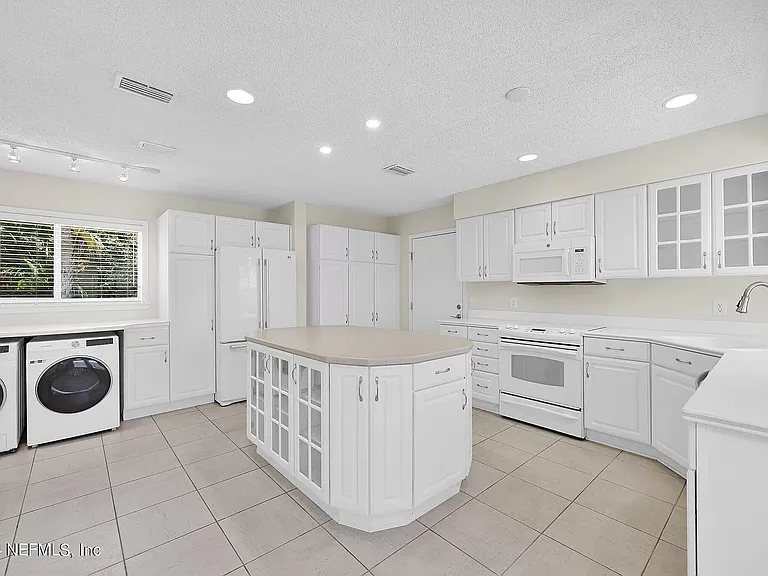 Kitchen with newer appliances