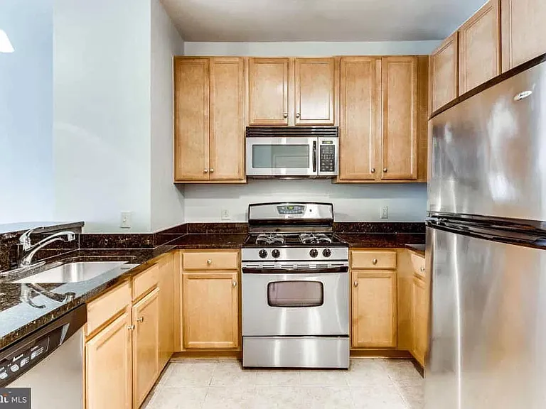 2655 Prosperity Ave #305 — Photo 7