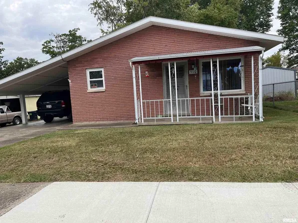 510 W College St, Harrisburg, IL 62946