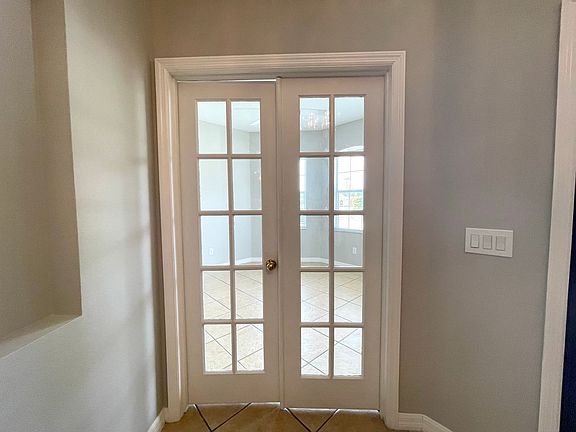 3rd image of 4785 Tarflower Ln