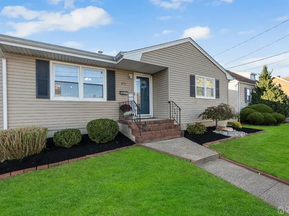 571 Almon Ave, Woodbridge, NJ 07095