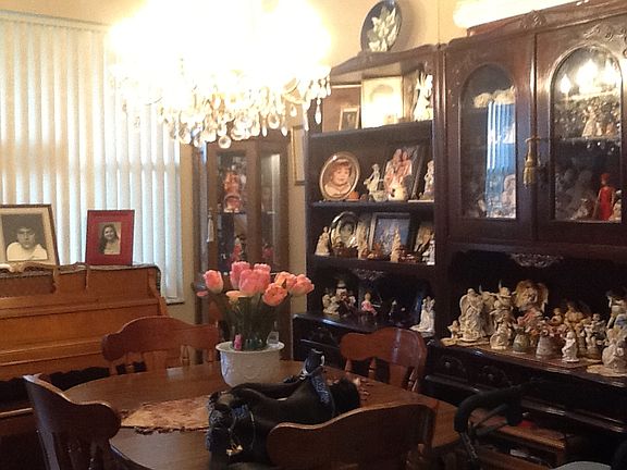 4th image of 850 NE 212th Ter APT 1