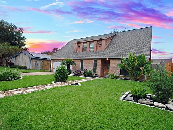 3rd image of 21415 Park Downe Ln