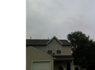 10 Meadowrue Ln, Sicklerville, NJ 08081
