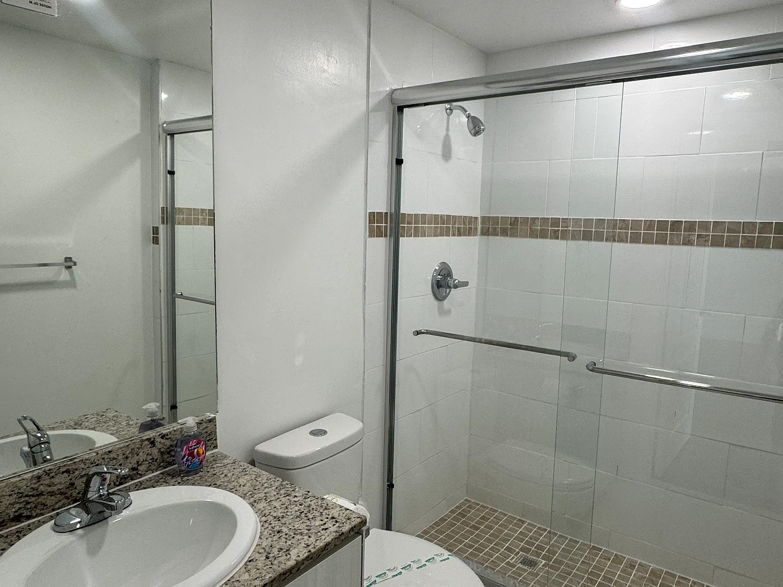 2 bed, 1050 sqft, $2,680 — Photo 3
