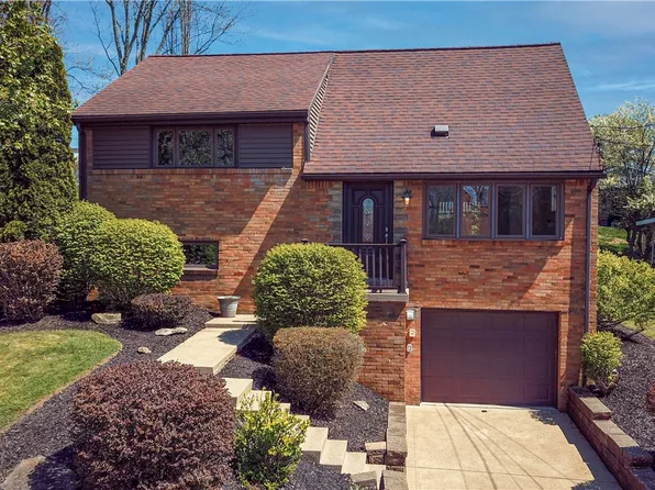 510 Regency Dr, Pittsburgh, PA 15239