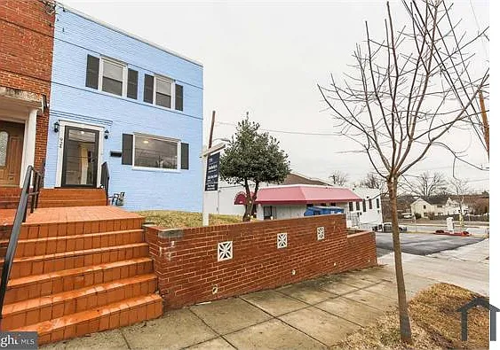 5 bed, 1548 sqft, $6,948 — Photo 3