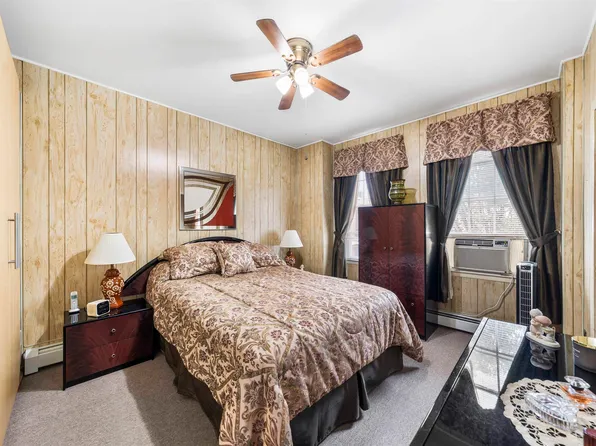 415a 57th Street image 15 of 37