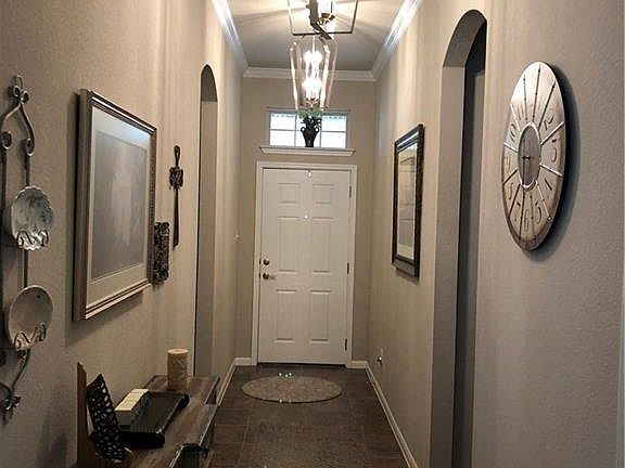 4th image of 5712 Blackstone Dr