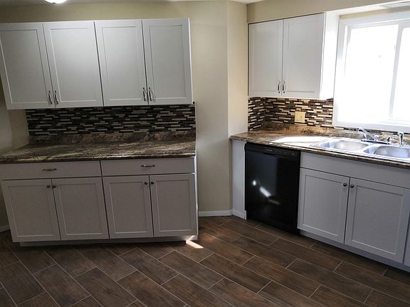 5th image of 5516 Monarch Dr