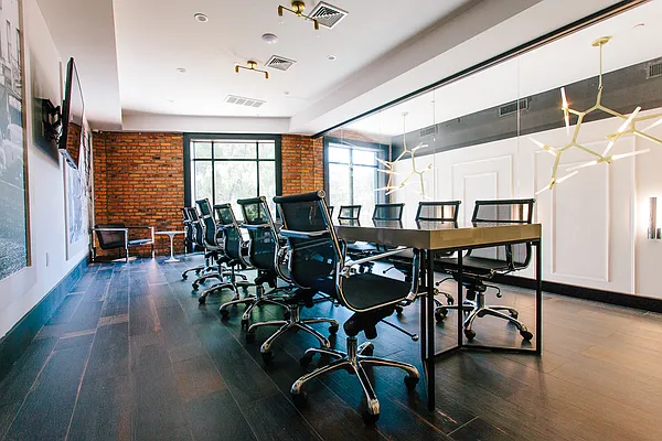 Rented by MySpaceNYC | media 76