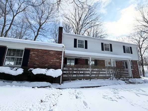 390 N Golf Manor Rd, Connersville, IN 47331