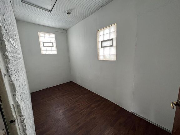 4th image of 5012 Baring Ave Floor 2