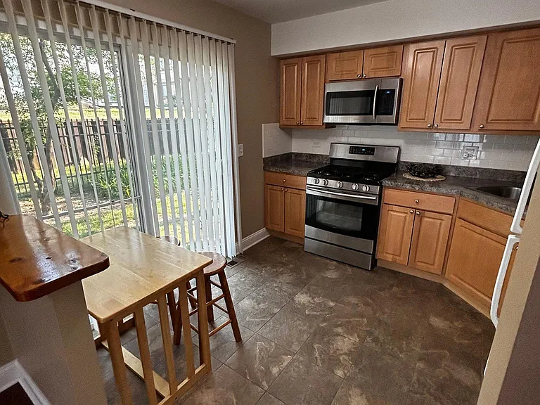 1365 N Whispering Springs Cir — Photo 12