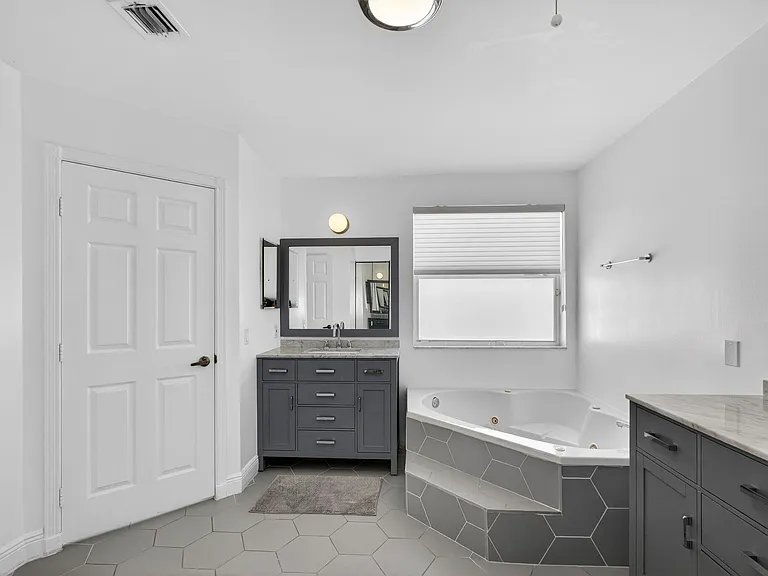 2114 Chagall Cir — Photo 30