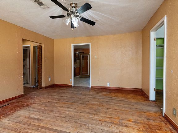 4th image of 3264 Hillglenn Rd