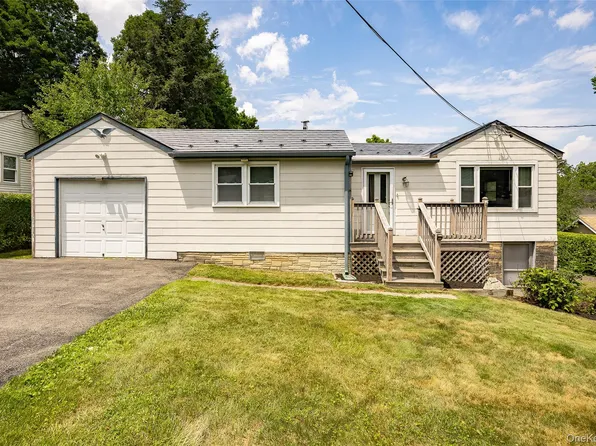 5 Willow Road, Beacon, NY 12508