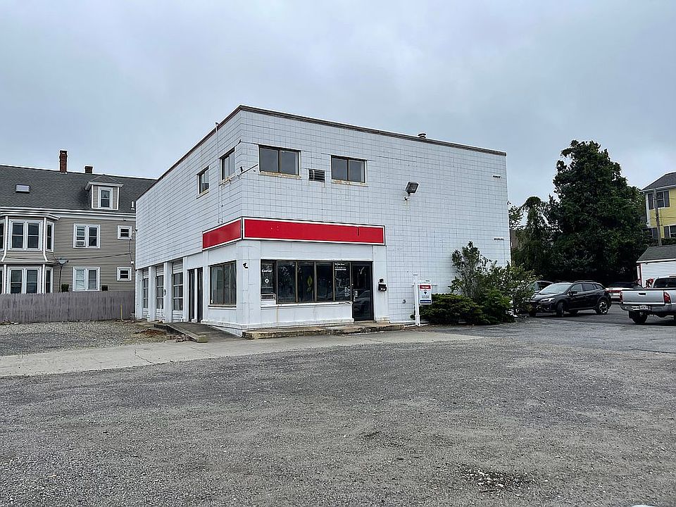 2nd image of 756 Hope St
