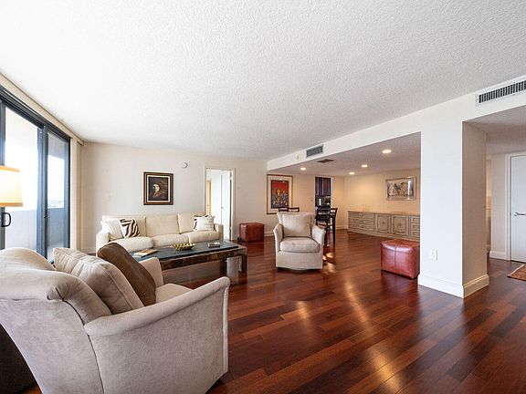 3rd image of 4200 N Ocean Dr APT 2-1004