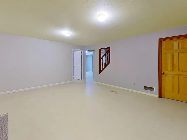 8109 Johnstown Ct — Photo 10