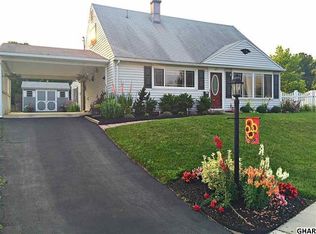 1079 N Pine St, Middletown, PA 17057