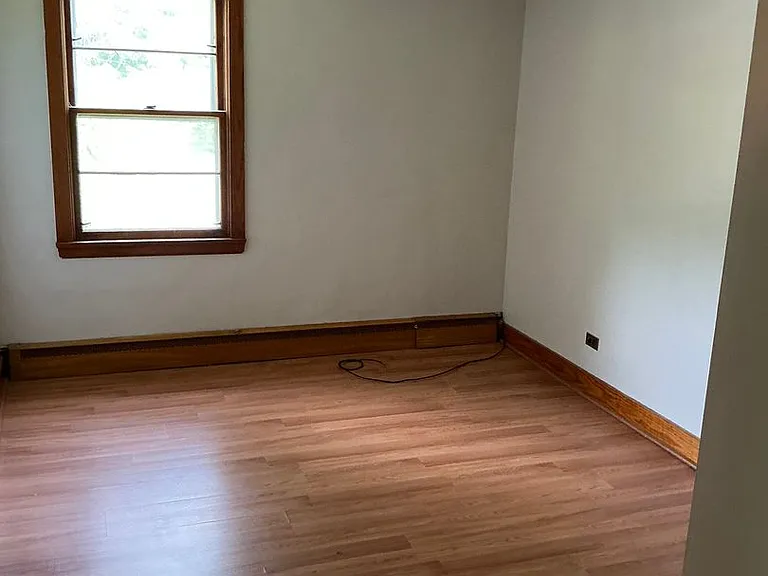 560 Eastern Ave — Photo 7