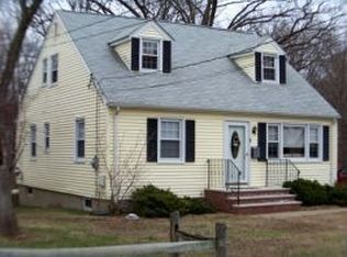 6 Sherman Pl, Morris Plains, NJ 07950