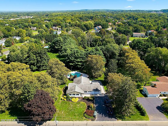 2nd image of 29 Centerville Road