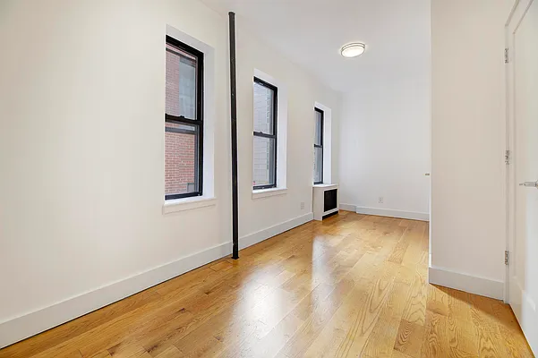 Rented by REAL New York | media 35