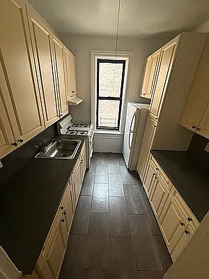 2nd image of 1208 43rd St #1B
