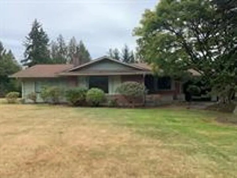 603 S Davies Rd — Photo 2