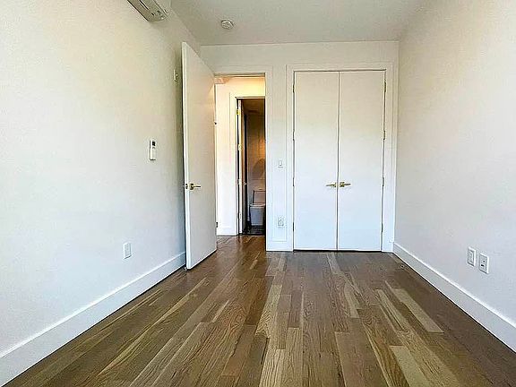 5th image of 1052 Dean St #4E