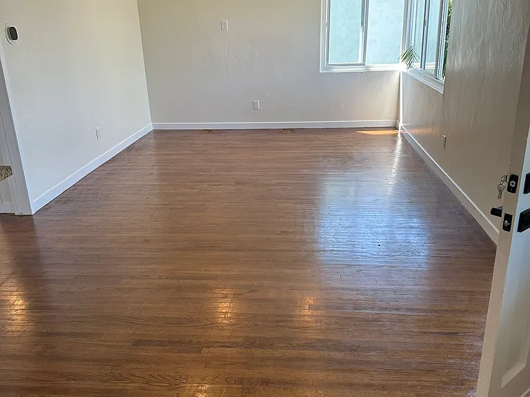 1169 Hilltop Dr — Photo 4
