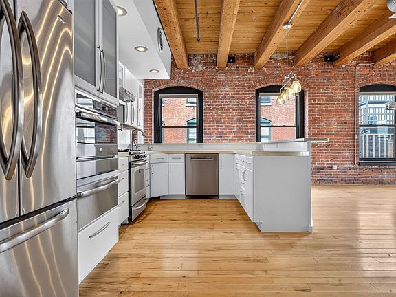 4th image of 21 Wormwood St Unit 515