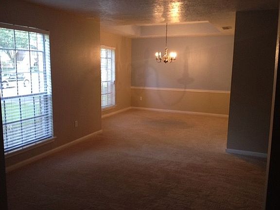 2nd image of 2923 Redwood Lodge Dr