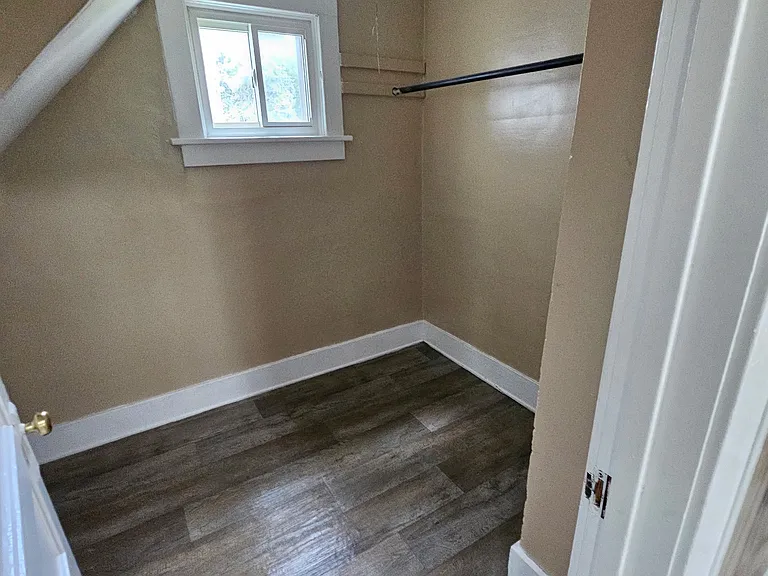 257 Wasaon St — Photo 8