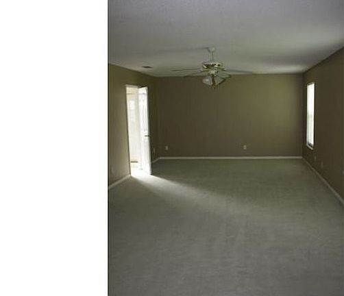 5th image of 486 Freeman St