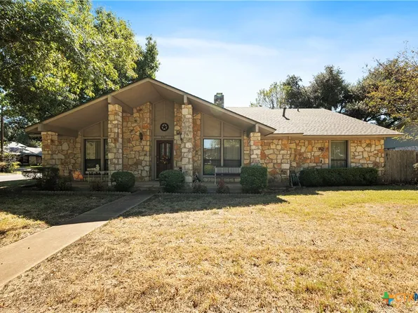 2201 Willow Ln, Taylor, TX 76574